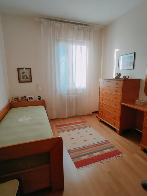 Noventa Padovana bifamiliare intera di complessivi 355 mq con circa 1800 mq di giardino, posizion...