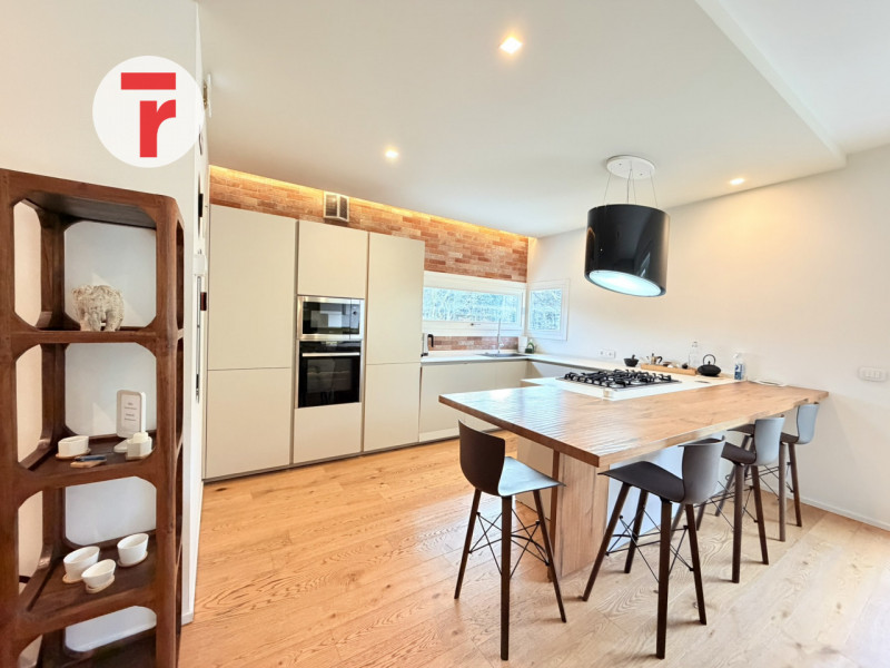 Noventa Padovana - A due passi da Padova, zona Camin e strategico a tangenziali, autostrade e zon...