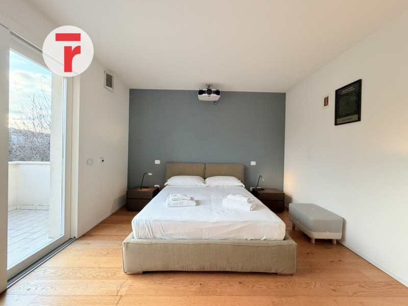 Noventa Padovana - A due passi da Padova, zona Camin e strategico a tangenziali, autostrade e zon...