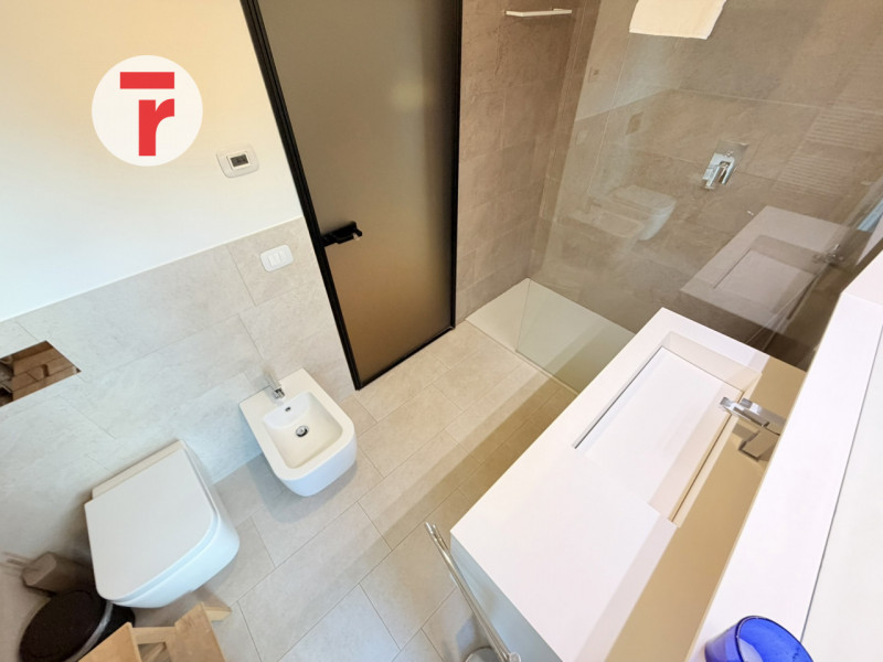 Noventa Padovana - A due passi da Padova, zona Camin e strategico a tangenziali, autostrade e zon...