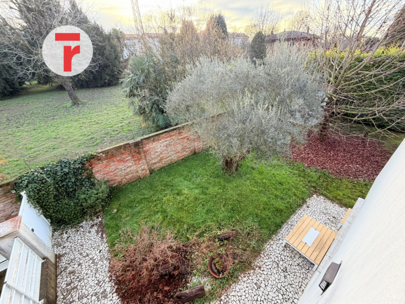 Noventa Padovana - A due passi da Padova, zona Camin e strategico a tangenziali, autostrade e zon...