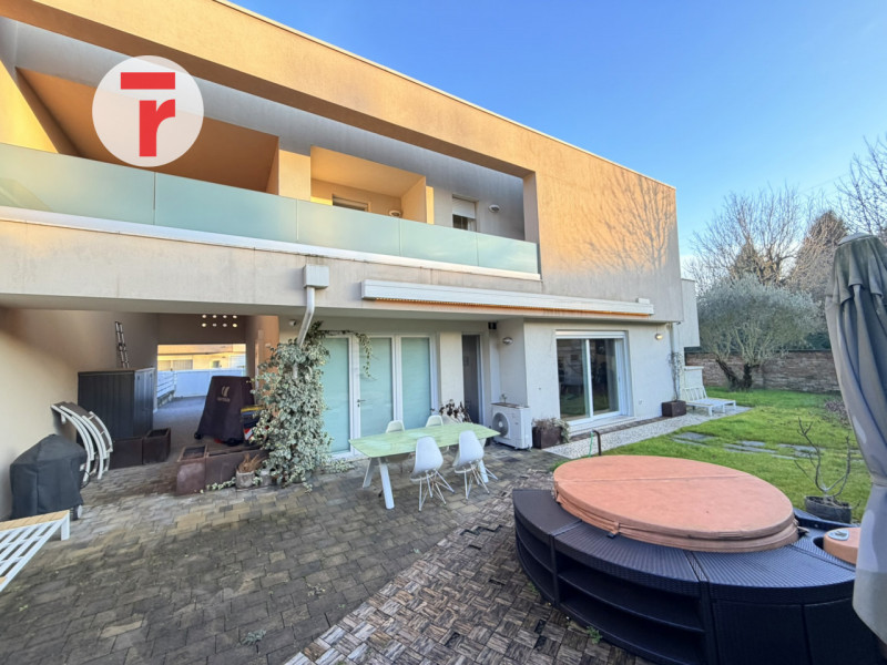 Noventa Padovana - A due passi da Padova, zona Camin e strategico a tangenziali, autostrade e zon...