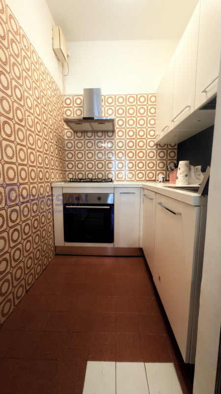 ARCELLA SAN CARLO:
Dietro la chiesa di San Carlo, comodissimo al supermercato Alice, di fronte al...