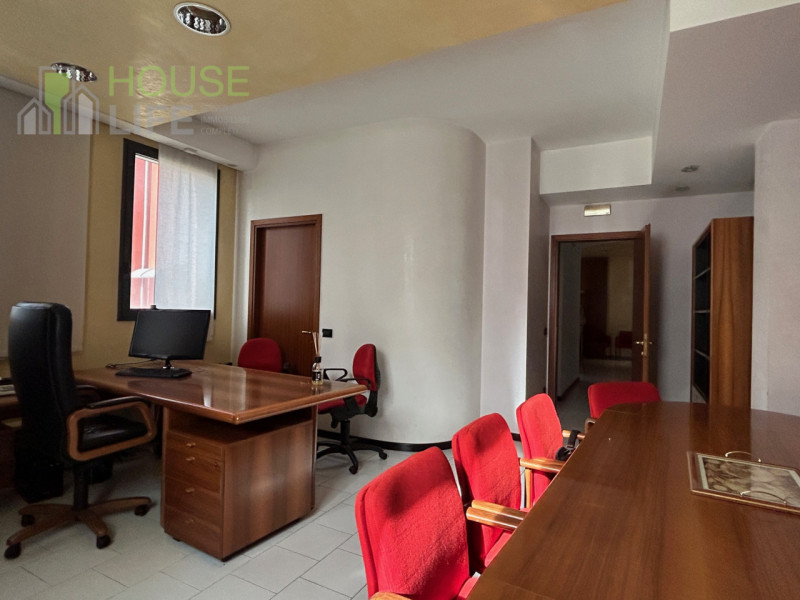 SCHIO-zona industriale: in affitto UFFICIO direzionale di mq 100 circa situato al piano terra, ri...