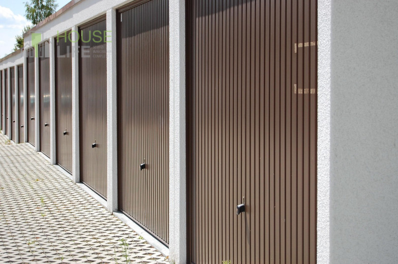 SCHIO CENTRO, disponiamo al piano interrato tre autorimesse doppie in larghezza (mt 6,10x6,20) 38...