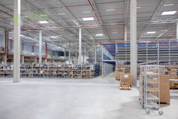 ALTO VICENTINO: Affittasi CAPANNONE industriale di 6800 mq circa, H. 10 mt, ampia area esterna pr...