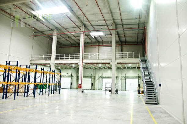 ALTO VICENTINO: Affittasi CAPANNONE industriale di 6800 mq circa, H. 10 mt, ampia area esterna pr...