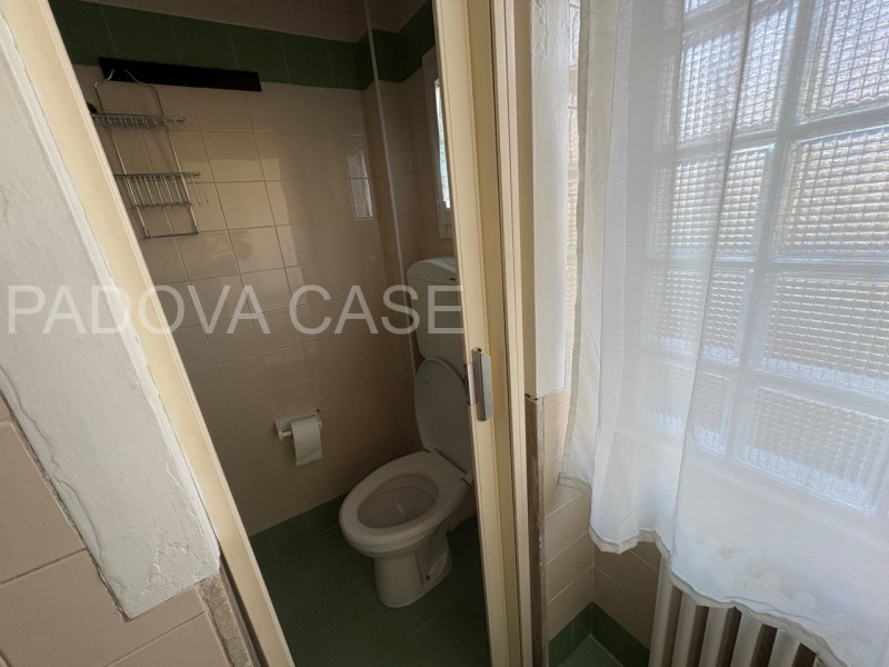 SOLO REFERENZIATI - ADATTO SOLO A COPPIA O SINGLE

nella rinomata zona Savonarola, all'interno de...