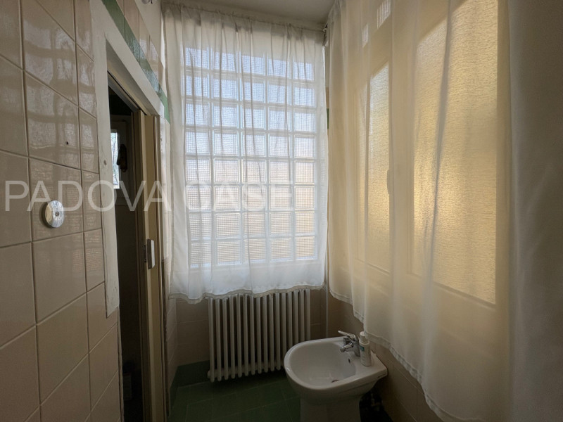 SOLO REFERENZIATI - ADATTO SOLO A COPPIA O SINGLE

nella rinomata zona Savonarola, all'interno de...