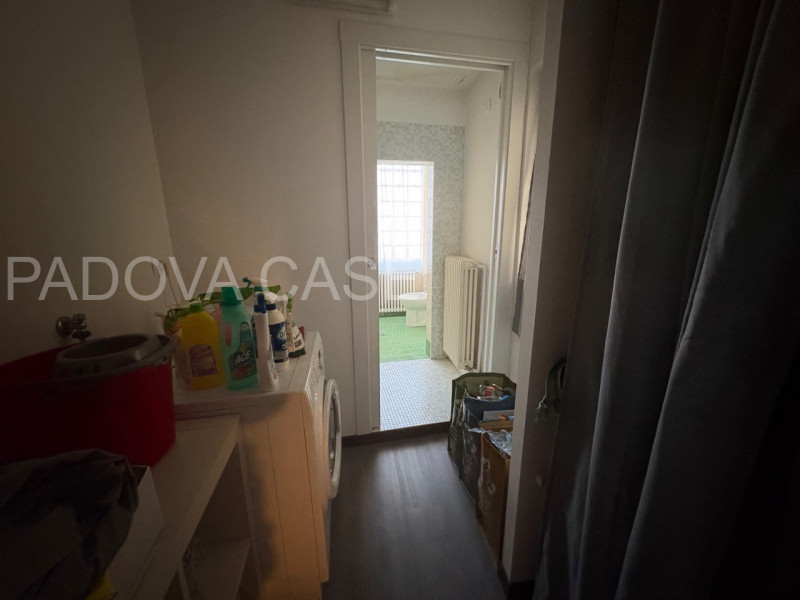 SOLO REFERENZIATI - ADATTO SOLO A COPPIA O SINGLE

nella rinomata zona Savonarola, all'interno de...