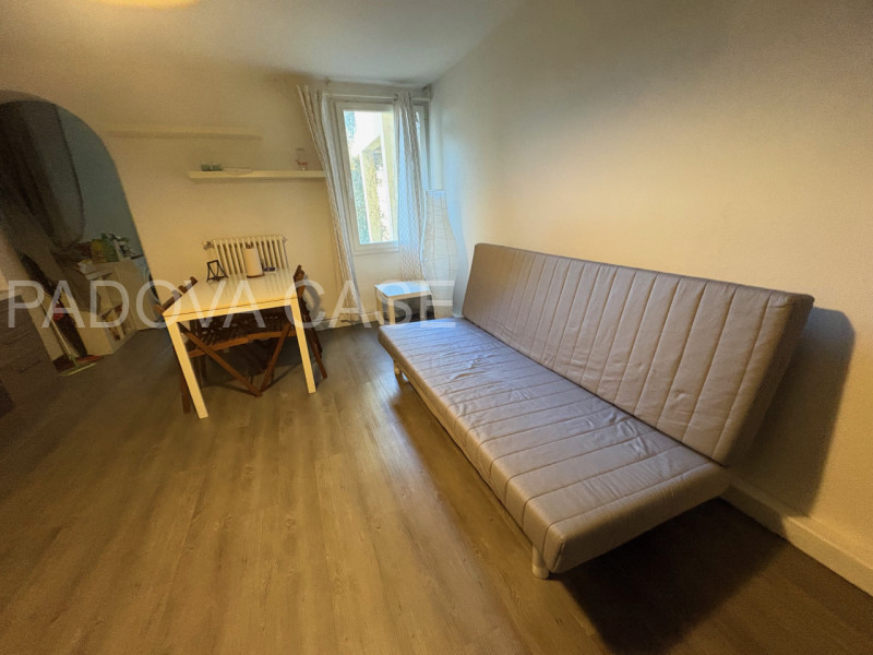 SOLO REFERENZIATI - ADATTO SOLO A COPPIA O SINGLE

nella rinomata zona Savonarola, all'interno de...