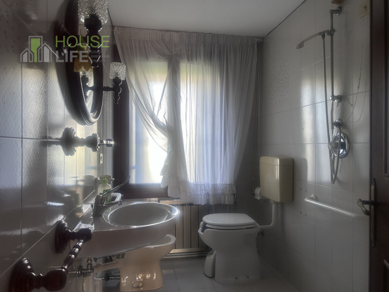 MARANO VICENTINO: in posizione tranquilla e immersa nel verde, proponiamo CASA SINGOLA SOVRAPPOST...