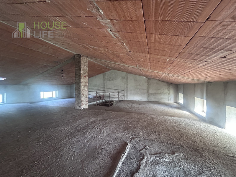 MARANO VICENTINO: in posizione tranquilla e immersa nel verde, proponiamo CASA SINGOLA SOVRAPPOST...