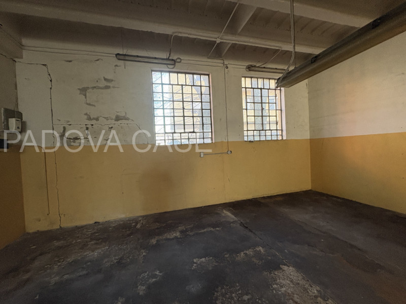 Porta Trento – Ampio complesso artigianale con potenzialità edificatoria

In zona Porta Trento, p...