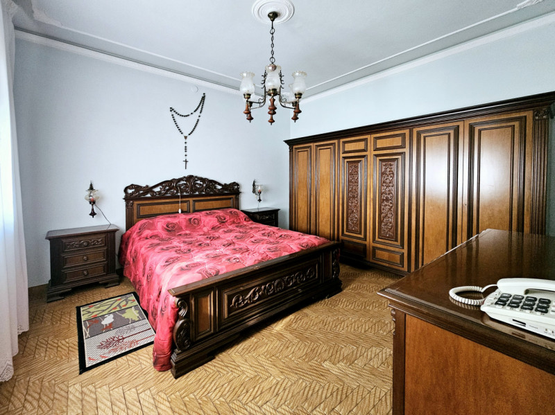 A Ponso, località Bresega, proponiamo in vendita porzione di bifamiliare con cortile e terreno su...