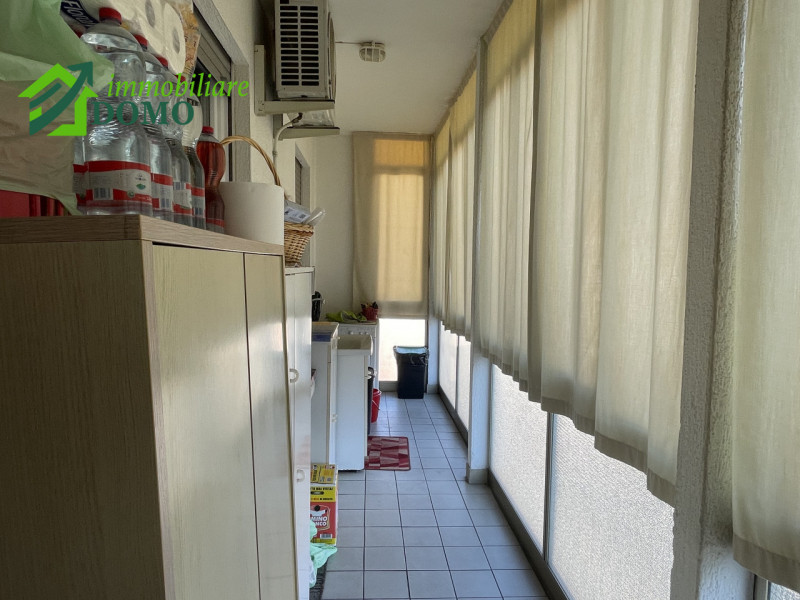 Schio: comodo a tutti i servizi, appartamento Bicamere, al piano terzo e ultimo su contesto di 6 ...