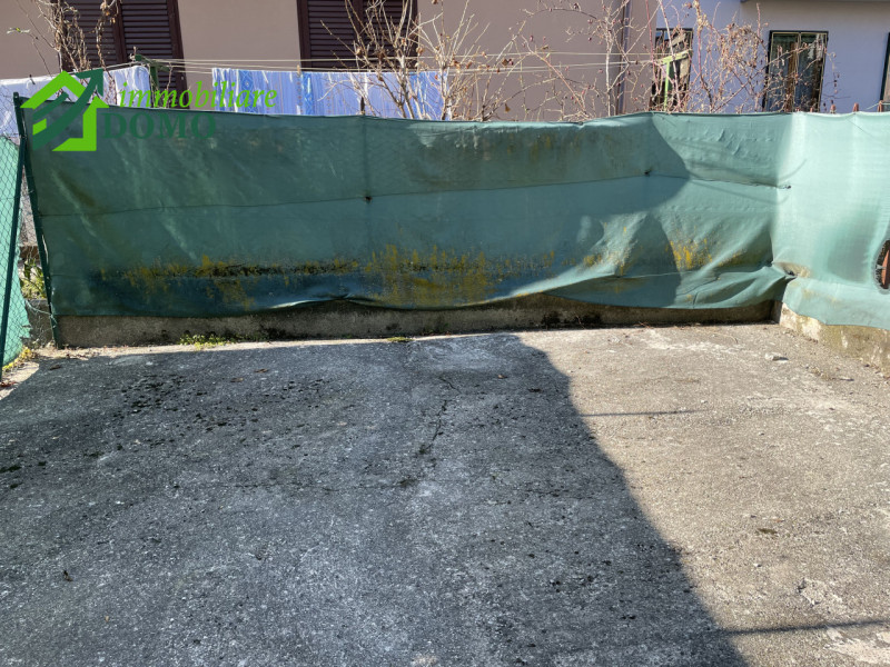 Schio: comodo a tutti i servizi, appartamento Bicamere, al piano terzo e ultimo su contesto di 6 ...