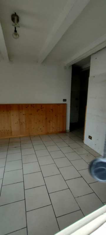 REGALATI UN MINI APPARTAMENTO AL PIANO TERRA, IN CENTRO E COMODO A TUTTI I SERVIZI, SCUOLE, NEGOZ...