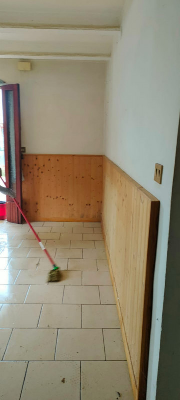 REGALATI UN MINI APPARTAMENTO AL PIANO TERRA, IN CENTRO E COMODO A TUTTI I SERVIZI, SCUOLE, NEGOZ...