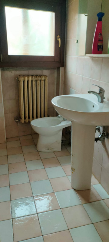 REGALATI UN MINI APPARTAMENTO AL PIANO TERRA, IN CENTRO E COMODO A TUTTI I SERVIZI, SCUOLE, NEGOZ...