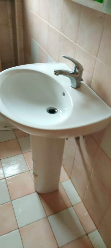 REGALATI UN MINI APPARTAMENTO AL PIANO TERRA, IN CENTRO E COMODO A TUTTI I SERVIZI, SCUOLE, NEGOZ...