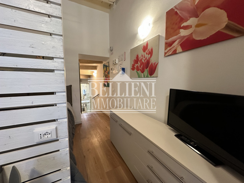 CONTRA' SANTI APOSTOLI: Nel cuore del centro storico di Vicenza in palazzo d'epoca recentemente r...