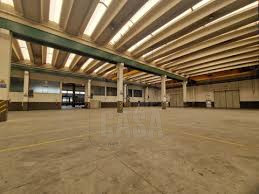 Scopri questa straordinaria opportunità di affitto a Motta di Livenza! Proponiamo un capannone sp...