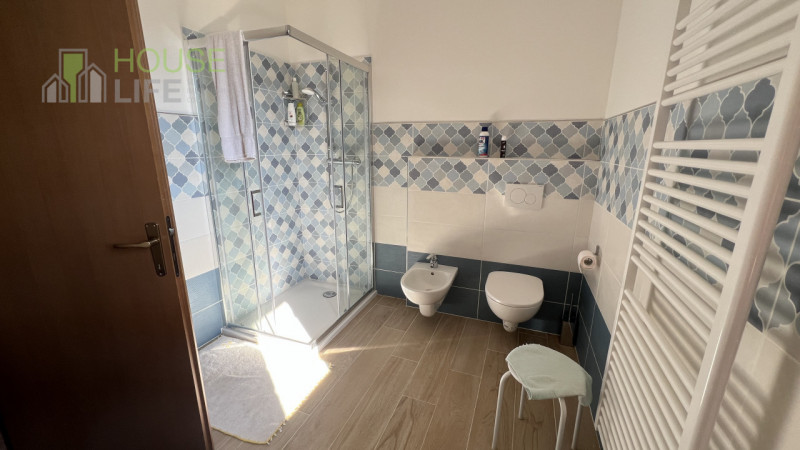 Valli del Pasubio - Zona Malunga: Appartamento al piano terra arredato con tre camere bagno e amp...