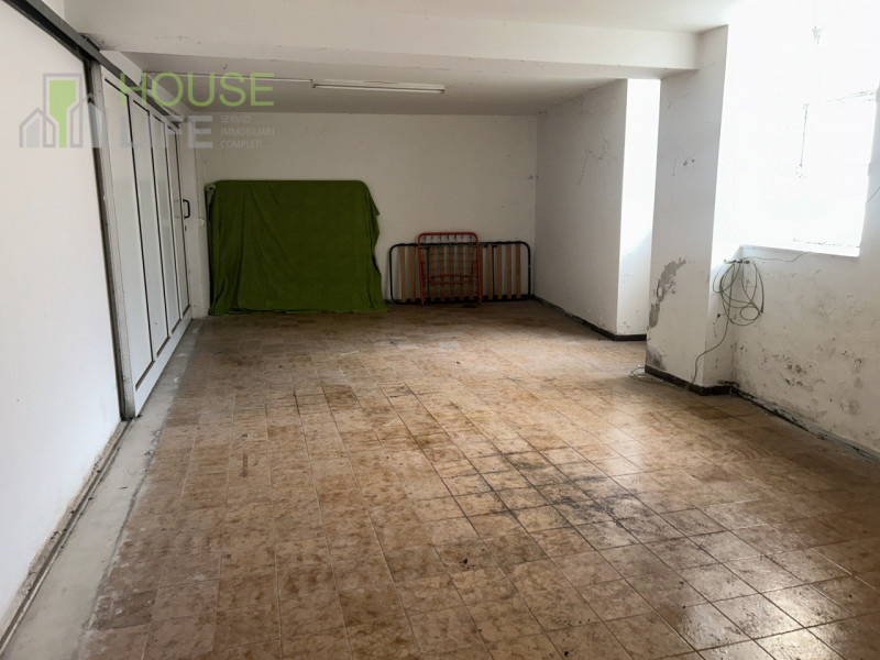 VALLI DEL PASUBIO: in posizione centrale, CASA SINGOLA composta da un tricamere al primo piano, n...