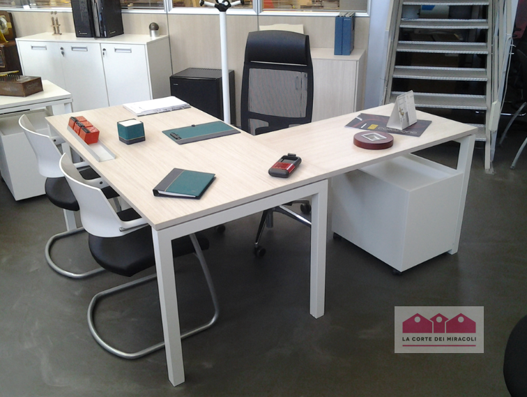 VI-OVEST: PALAZZINA DIREZIONALE, ULTIMO PIANO, 4 UFFICI DA 84 MQ A 178 MQ CON RELATIVI GARAGE DOP...