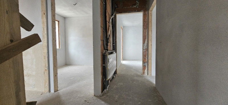 LEGNARO Località Casone. Proponiamo in vendita una nuova porzione di trifamiliare. L’immobile si ...