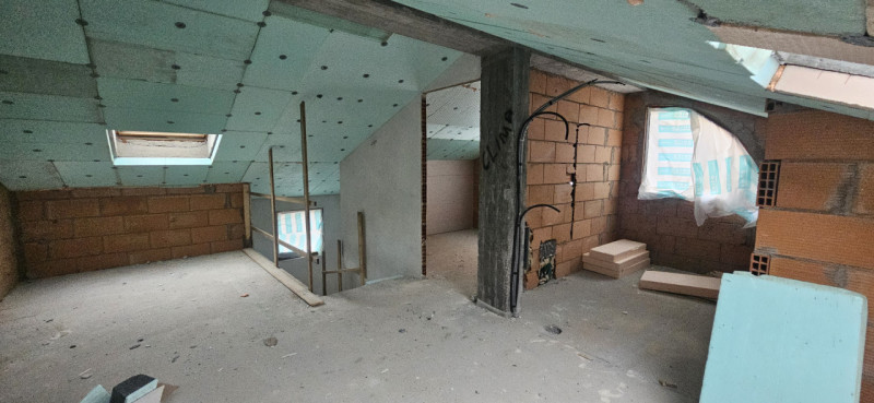 LEGNARO Località Casone. Proponiamo in vendita una nuova porzione di trifamiliare. L’immobile si ...