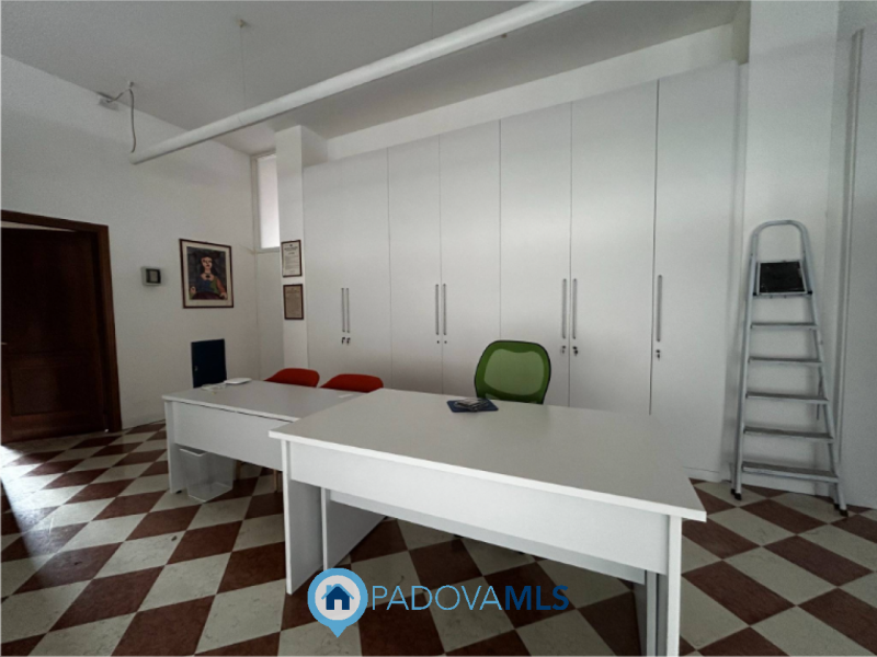 Immobile in esclusiva al Gruppo Padova MLS
Hai mai pensato al tuo prossimo spazio commerciale o u...