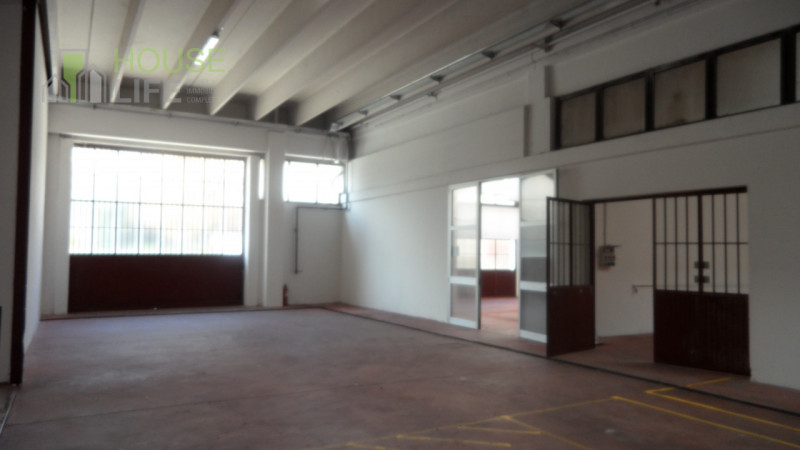 SCHIO - Z.I: CAPANNONE INDUSTRIALE di mq 1.000 circa H 6,00 mt con impianti, con terreno esterno ...