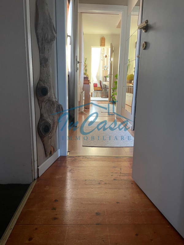 Scoprite questa fantastica porzione bifamiliare ristrutturata con cura e attenzione ai dettagli, ...