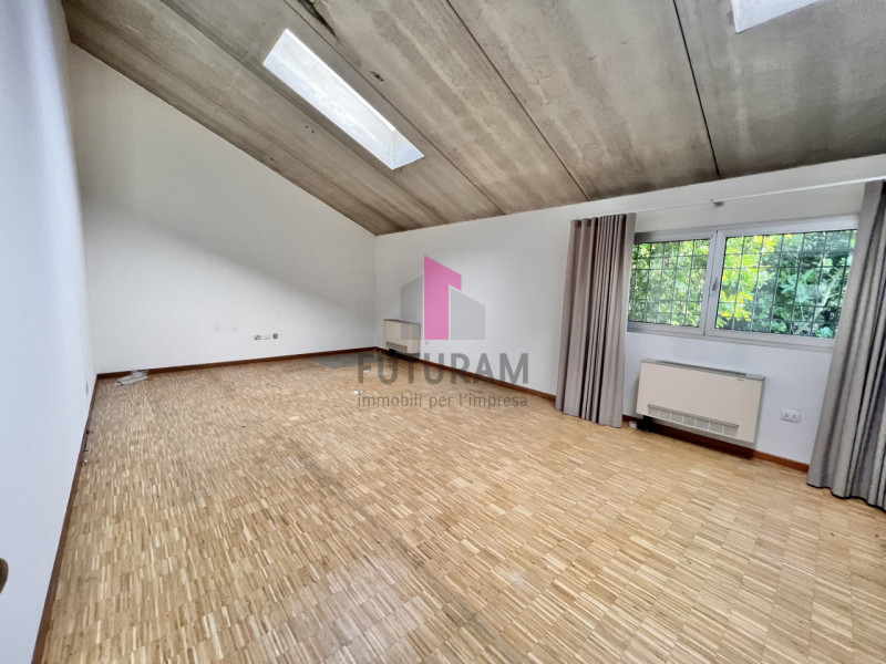 VICENZA EST/RIVIERA BERICA - RIF. 615FUTURAM - PER INFO 0444310220 - 3929183796

Si affitta capan...