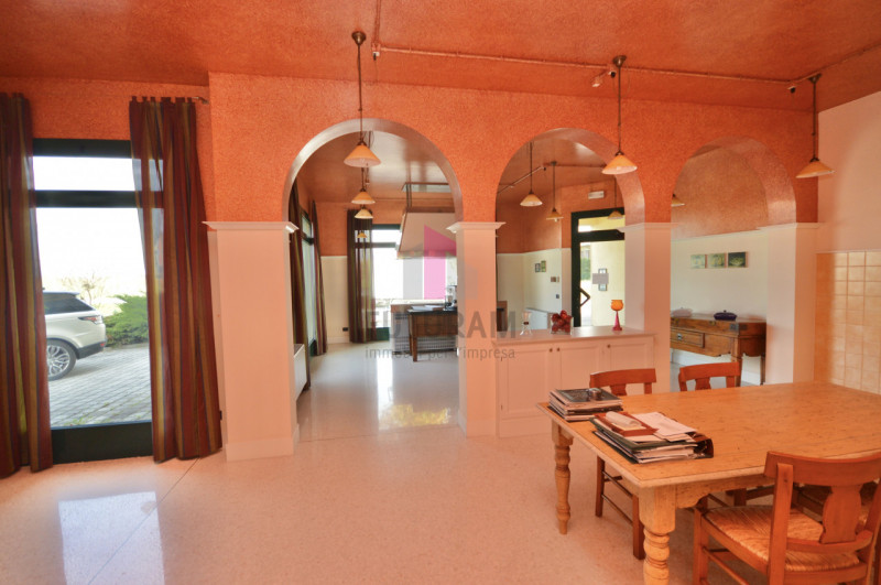 GRISIGNANO DI ZOCCO - RIF. 616FUTURAM - Per info 392/9183796 - 0444/310220 

Fronte strada statal...