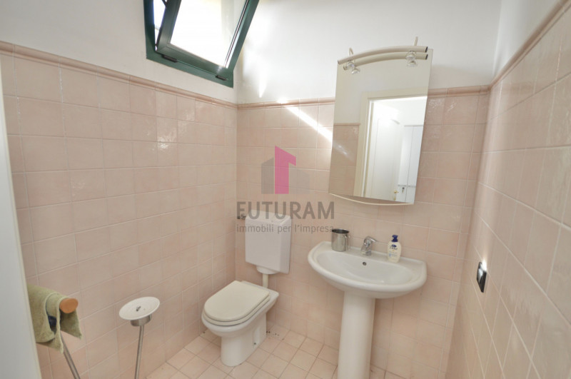 GRISIGNANO DI ZOCCO - RIF. 617FUTURAM - Per info 392/9183796 - 0444/310220 

Fronte strada statal...