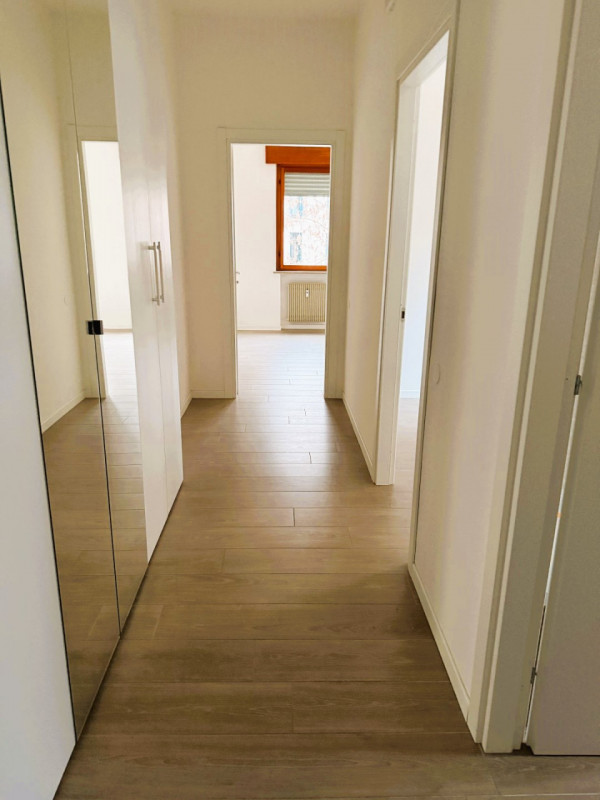 TRICAMERE RISTRUTTURATO CON TERRAZZO, TAVERNA E GARAGE DOPPIO. EURO 1300 MENSILI CANONE AGEVOLATO...