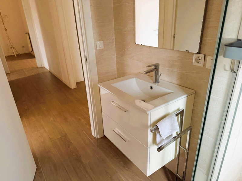 TRICAMERE RISTRUTTURATO CON TERRAZZO, TAVERNA E GARAGE DOPPIO. EURO 1300 MENSILI CANONE AGEVOLATO...