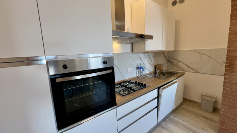 Disponibile in affitto bifamiliare disposta in orizzontale su un unico livello, al piano primo e ...