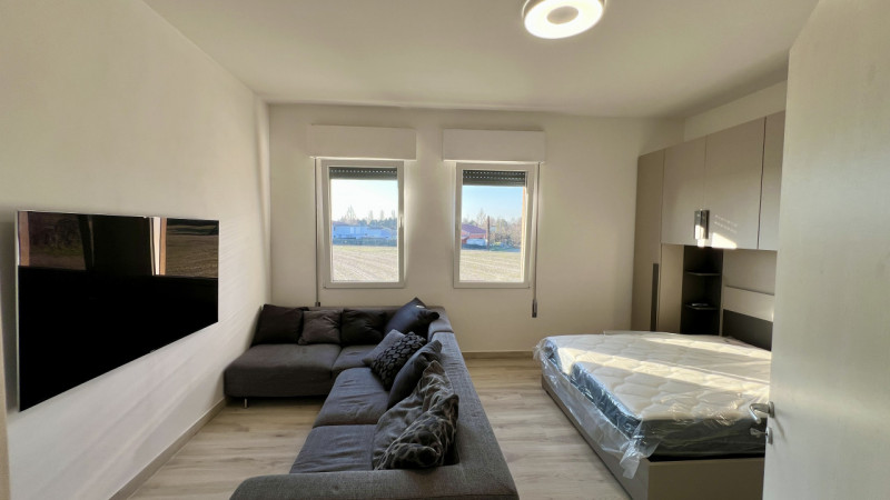 Disponibile in affitto bifamiliare disposta in orizzontale su un unico livello, al piano primo e ...