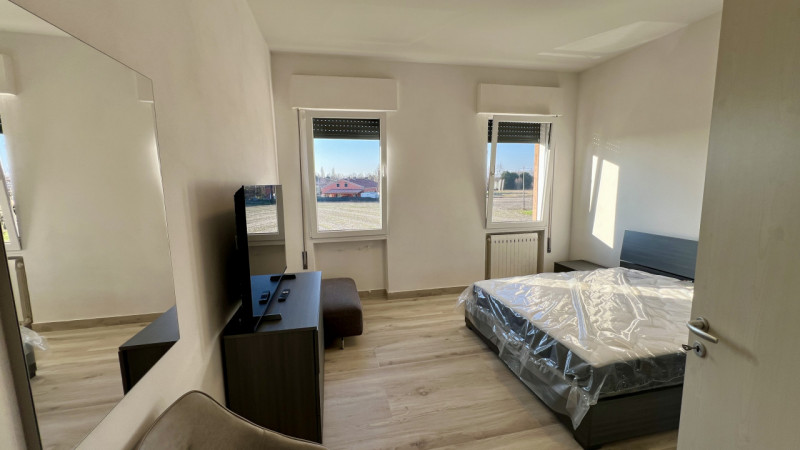 Disponibile in affitto bifamiliare disposta in orizzontale su un unico livello, al piano primo e ...