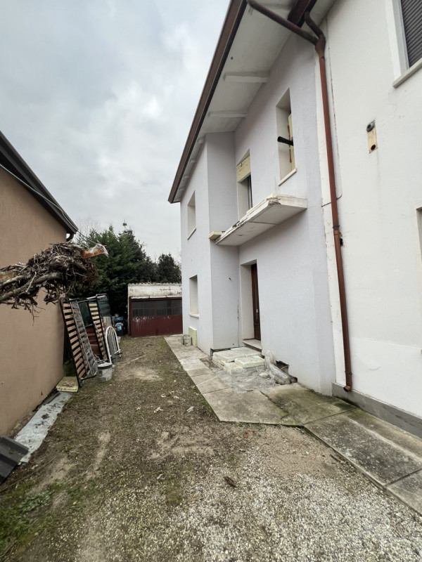 PORZIONE DI TRIFAMILIARE INDIPENDENTE – CLASSE A4

Porzione di trifamiliare disposta su due livel...