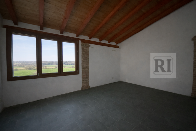 Unità abitativa principale – pronta all’uso L’unità principale si presenta in buone condizioni ge...