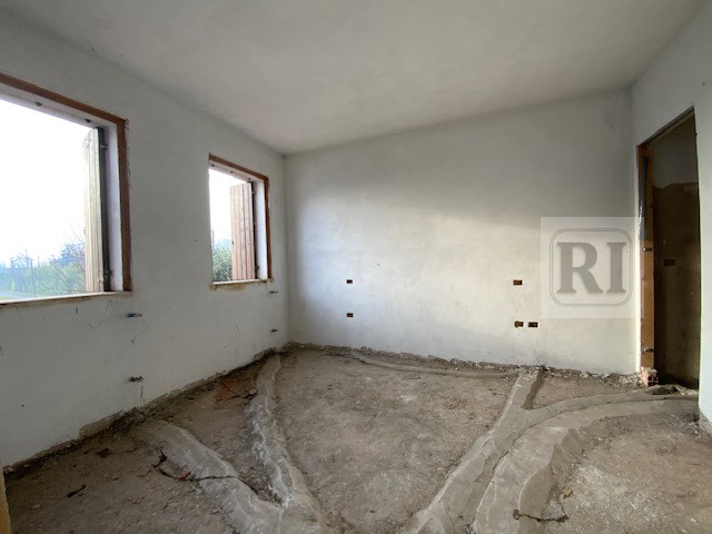 Unità abitativa principale – pronta all’uso L’unità principale si presenta in buone condizioni ge...