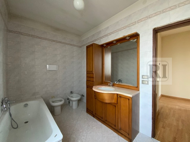 Unità abitativa principale – pronta all’uso L’unità principale si presenta in buone condizioni ge...