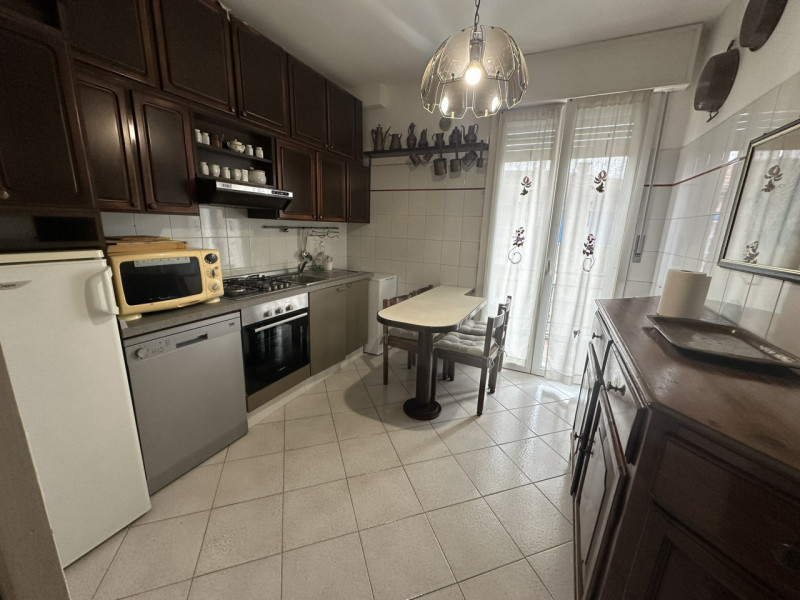 Sito in via Facciolati e comodo a tutti i servizi, affittasi appartamento arredato a SPECIALIZZAN...