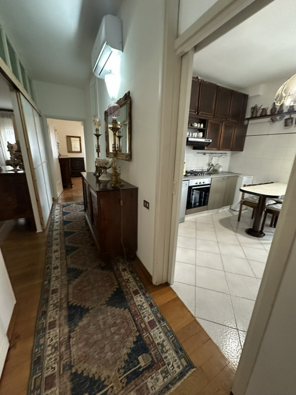 Sito in via Facciolati e comodo a tutti i servizi, affittasi appartamento arredato a SPECIALIZZAN...