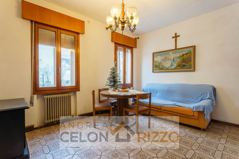 Nel cuore di Pozzonovo, in posizione centrale e comoda a tutti i servizi, si trova questa abitazi...